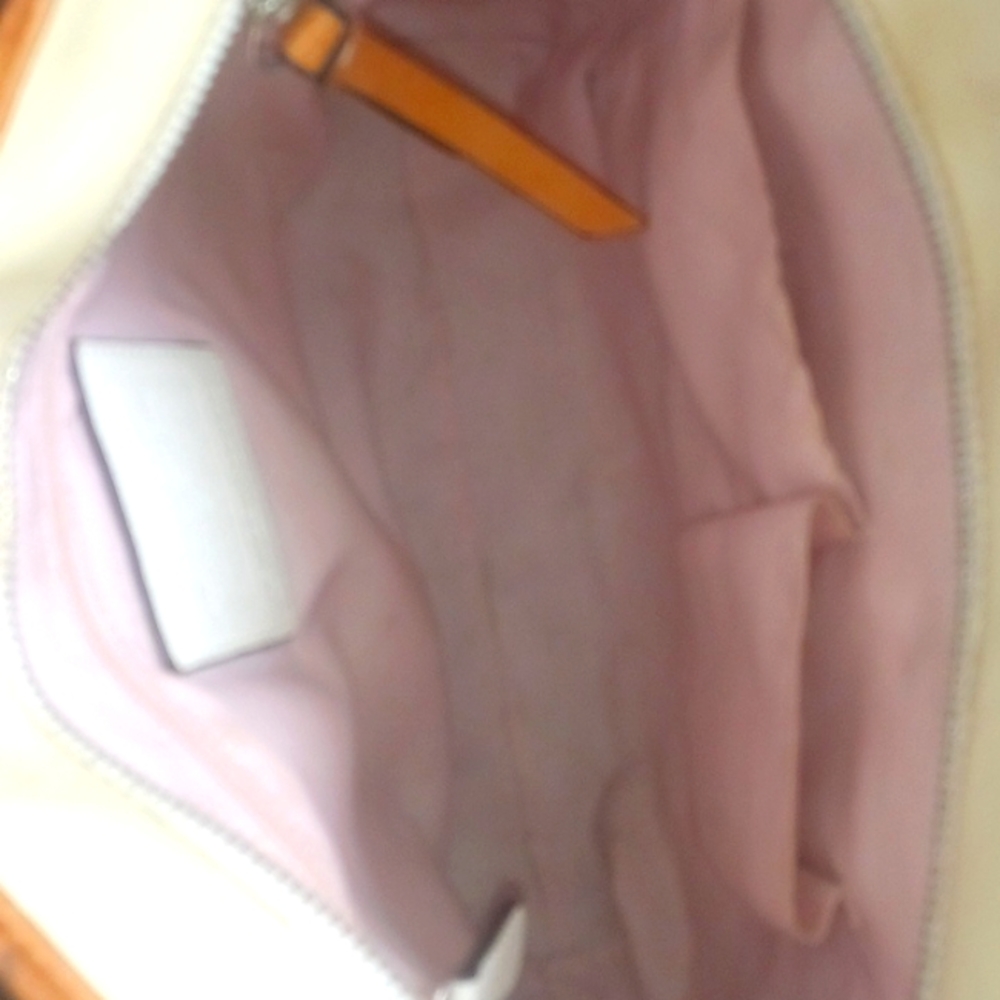 Coach - Picture 4 of 6